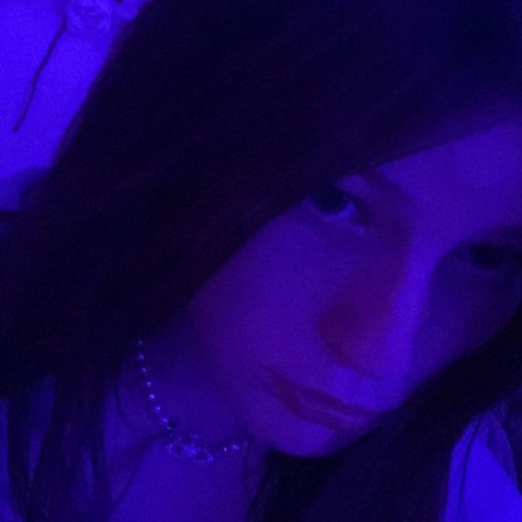 Profile Picture of Faith Sittler (@faithsittler) on Poshmark