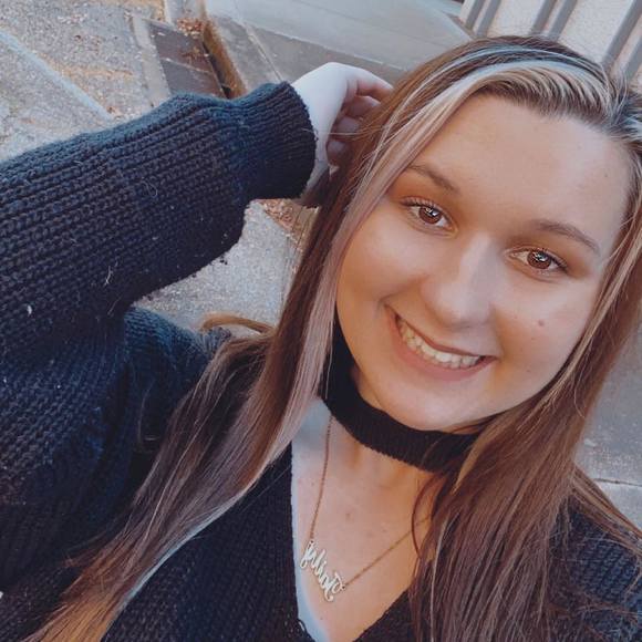 Profile Picture of Tabitha Tabler (@tabithatabler) on Poshmark