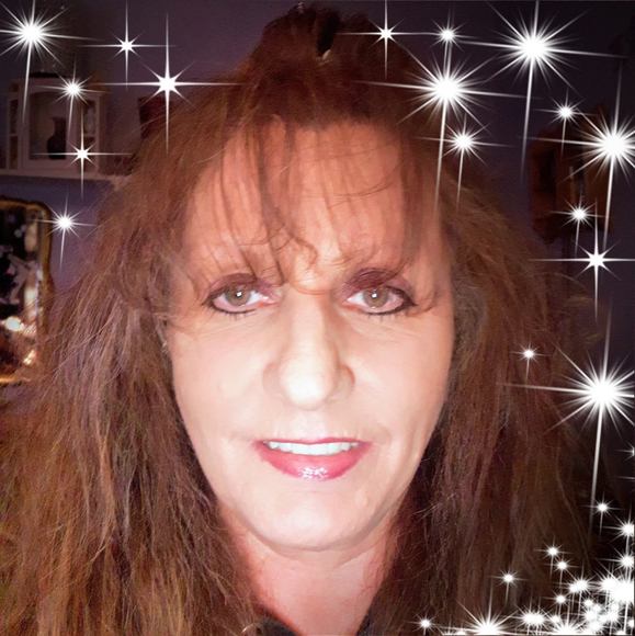 Profile Picture of Lori Gesick (@lorigesick) on Poshmark