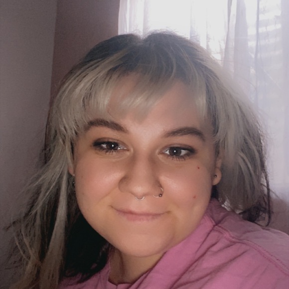 Profile Picture of Kathryn Tegtman (@kathryn1002) on Poshmark