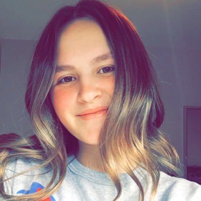 Profile Picture of Laurence Dufour (@laulovexox) on Twitter