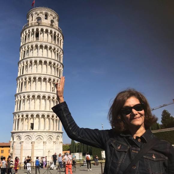 Profile Picture of Julia Schafer (@julia523) on Poshmark