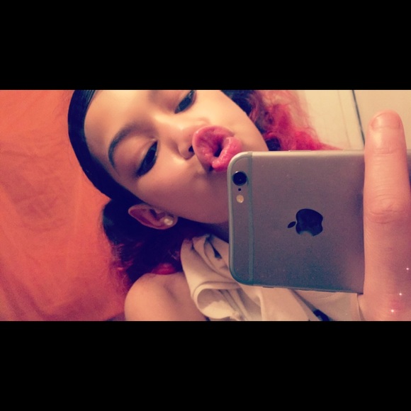 Profile Picture of A’myah Bessent (@amyahbessent8) on Poshmark