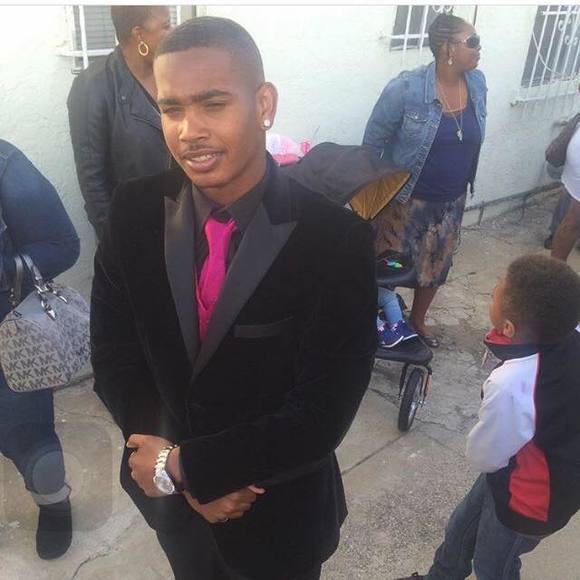 Profile Picture of Cameron Huie (@camhuie13) on Poshmark