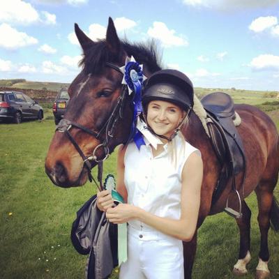 Profile Picture of Fiona Jane Brook (@fjbrook93) on Twitter