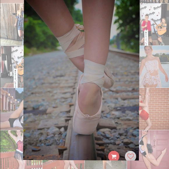 Profile Picture of Alivia Kujawa (@aliviakujawa) on Poshmark