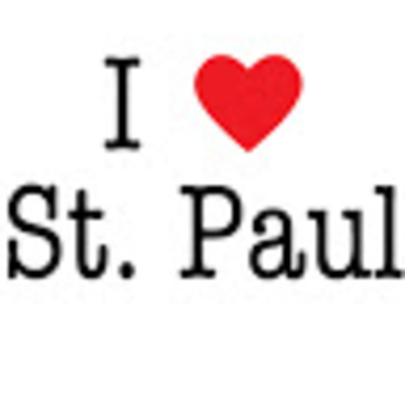 Profile Picture of Jen Gunsallus (@jenguns) on Poshmark