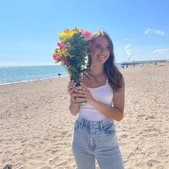 Profile Picture of Olivia Sehi (@sehio) on Poshmark