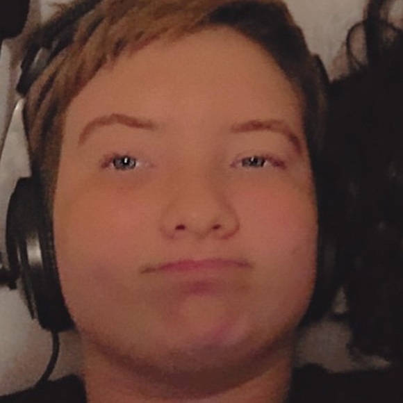 Profile Picture of Cierra Braudaway (@cbraudaway) on Poshmark