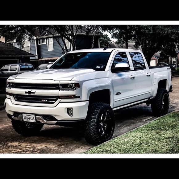 Profile Picture of Jose Conde (@hoser293) on Poshmark