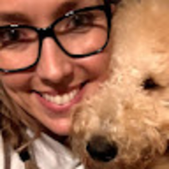 Profile Picture of Erin Puglisi (@erin_puglisi) on Poshmark