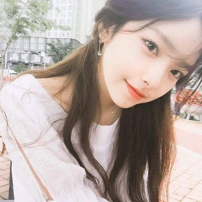 Profile Picture of Jasmine Jiang (@jasminejiang11) on Twitter