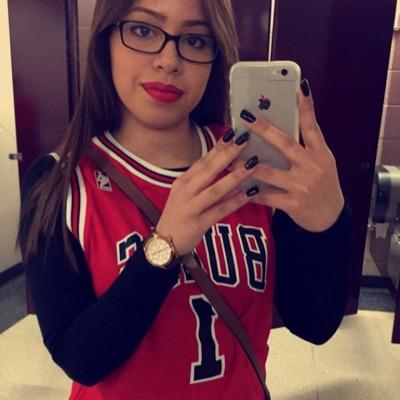 Profile Picture of Lizette Soto (@Lizetteee97) on Twitter