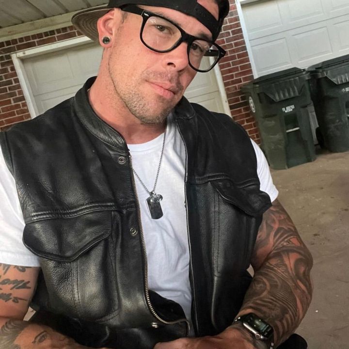 Profile Picture of Chris hodges (@christroymercury6) on Tiktok