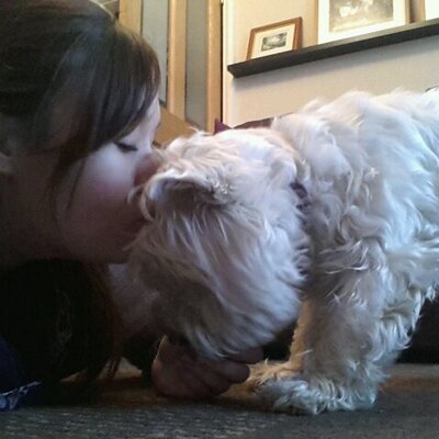 Profile Picture of Fiona Edwards (@fiwee88) on Twitter