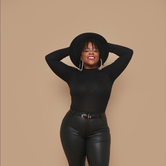 Profile Picture of Chakia Berkeley (@siigee) on Poshmark