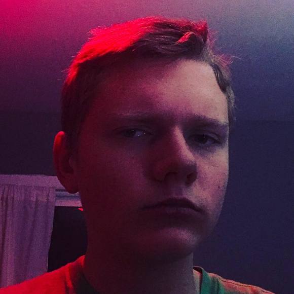 Profile Picture of Matthew Helmick (@mattrat2003) on Poshmark