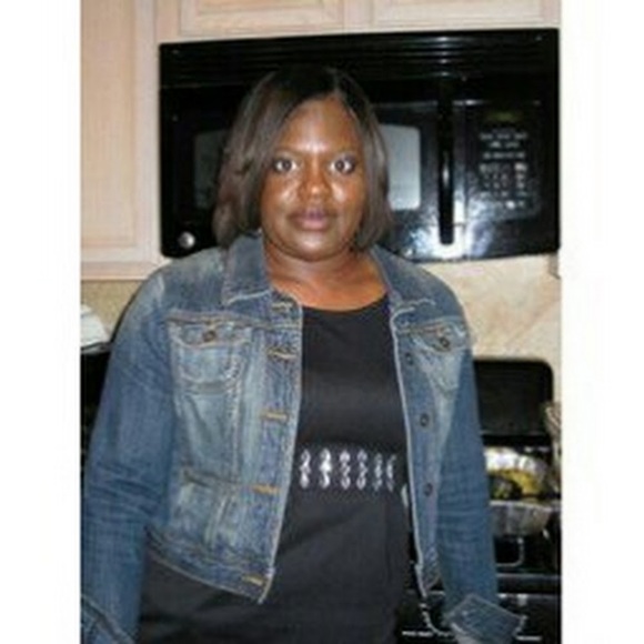 Profile Picture of Tameshia Harris (@taharris37) on Poshmark
