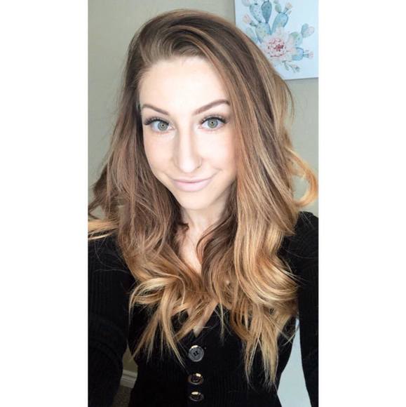 Profile Picture of Kelsey Forrestall (@kforrestall) on Poshmark