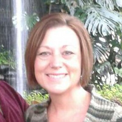 Profile Picture of Corrina Larson (@daylilydreamer) on Twitter