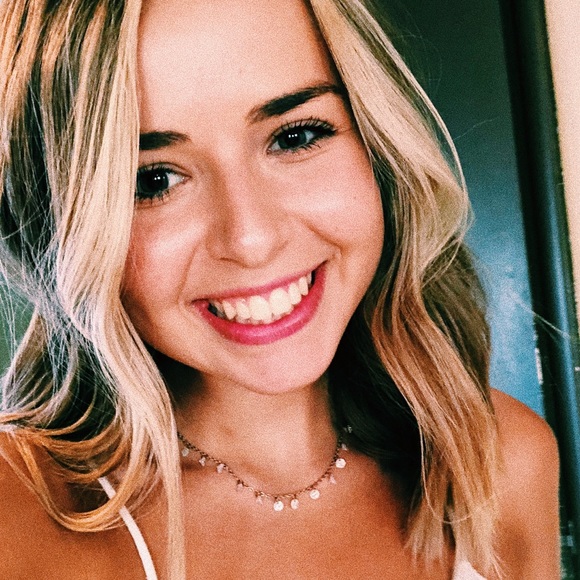 Profile Picture of Kaylee Maynard (@kayleecathleen) on Poshmark