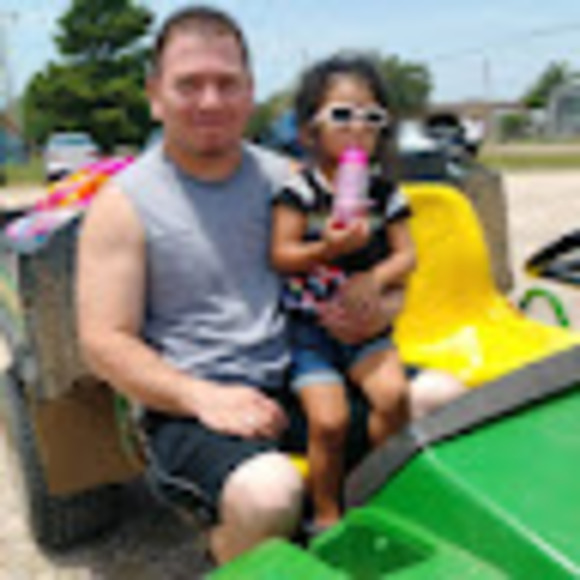 Profile Picture of Erick Acevedo (@ea164197) on Poshmark