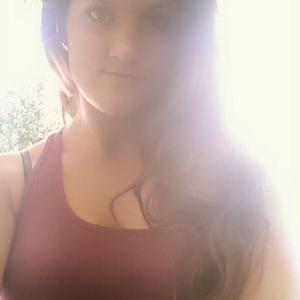 Profile Picture of Julia Willoughby (@JujuRosethorn) on Twitter