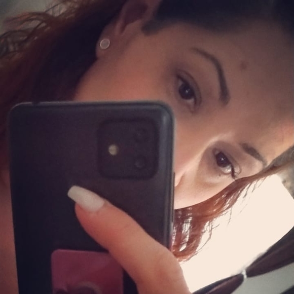 Profile Picture of Roxy Roxanne (@roxyrox80) on Poshmark