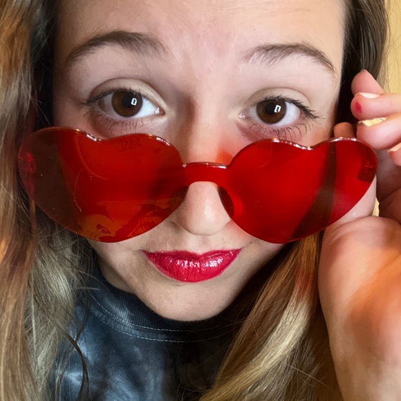 Profile Picture of Jenna Grzesiuk (@jennaxx25) on Poshmark