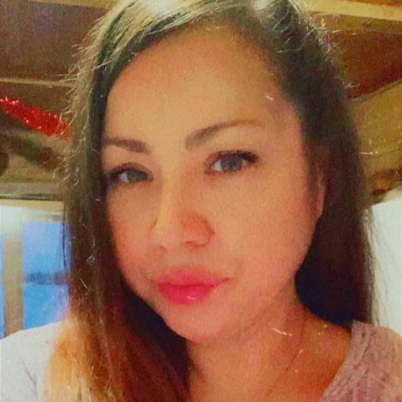 Andrea Klasson - Poshmark Profile Picture of Andrea Klasson (@andreaklasson) on Poshmark