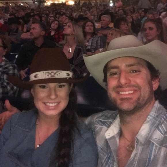 Profile Picture of Eric Tanner (@erictanner74) on Poshmark