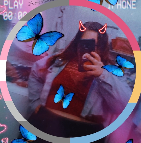 Profile Picture of Becka Readinger (@beckareadinger) on Poshmark