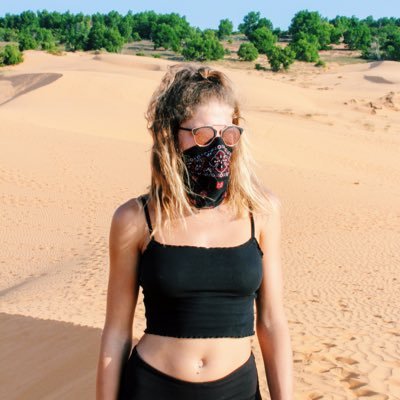Profile Picture of Emma Read (@emmaeread) on Twitter