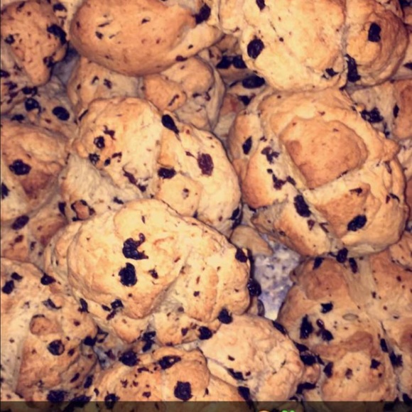 Profile Picture of Ann Jennison (@amjladera) on Poshmark