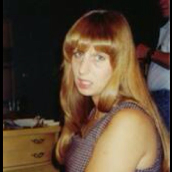 Wendy Clague - Poshmark Profile Picture of Wendy Clague (@wendyjosmiles) on Poshmark