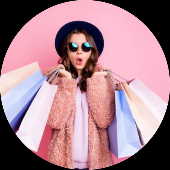 Profile Picture of Githai Shop (@githaishop) on Poshmark