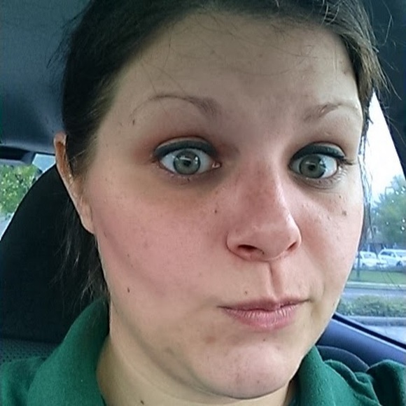 Profile Picture of Christina Oubre (@christinaoubre) on Poshmark