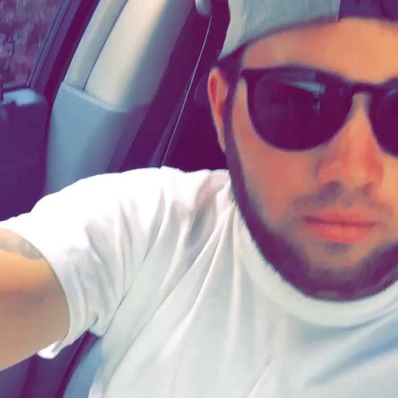 Profile Picture of David Gosch (@dave9413) on Poshmark