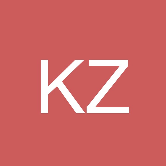 Profile Picture of Kennedy Zahn (@kennedy_zahn) on Poshmark