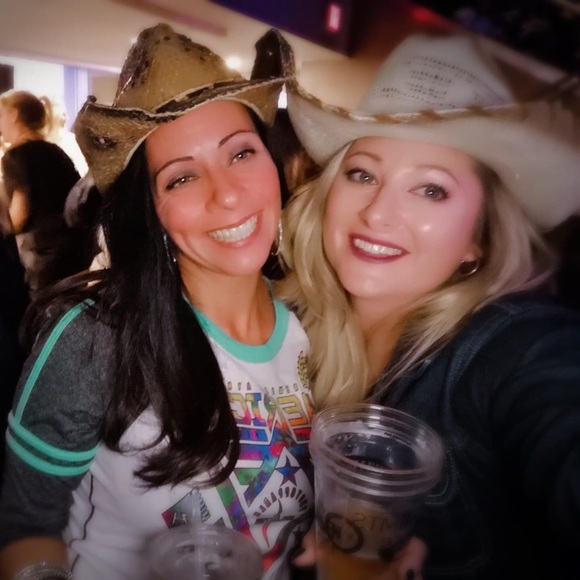 Profile Picture of Denise Taillefer (@grenouille1977) on Poshmark