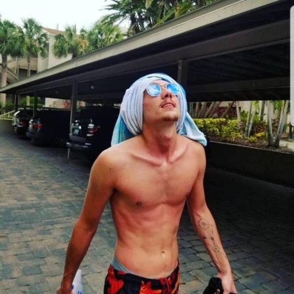 Profile Picture of Joshua Sharpe (@joshuasharpe753) on Poshmark