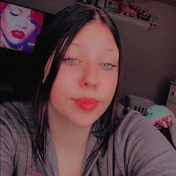 Profile Picture of Patrika Waddell😈🖤 (@patrika285) on Poshmark