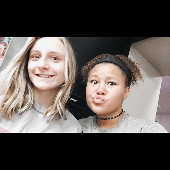 Profile Picture of Jaelyn Goertzen (@jaelyngoertzen) on Poshmark