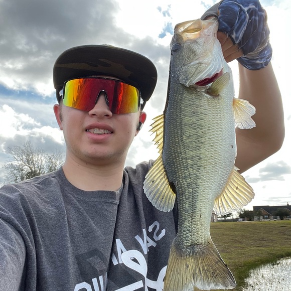 Profile Picture of Tyler Rush (@trush06) on Poshmark
