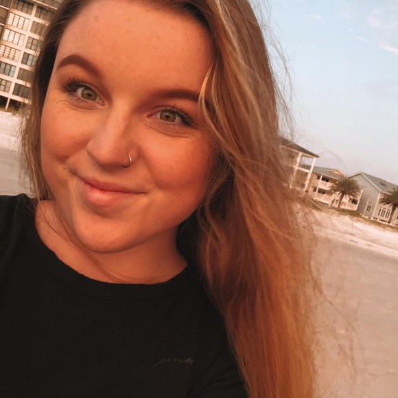 Profile Picture of Savannah Ryan (@savvryann0214) on Poshmark