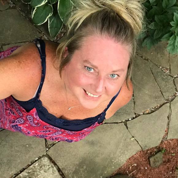 Profile Picture of Tricia Tegtmeyer (@triciategtmeyer) on Poshmark