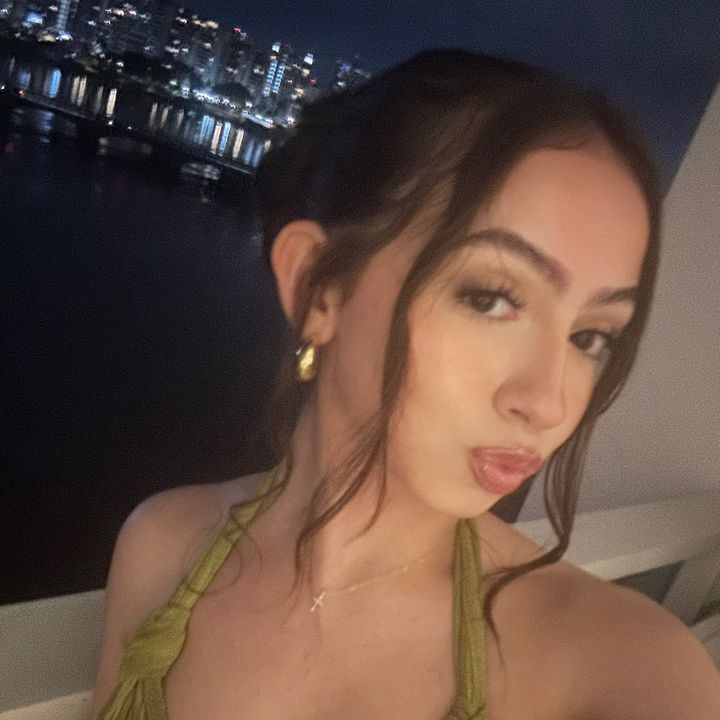 Profile Picture of ariel (@arielcahue) on Tiktok
