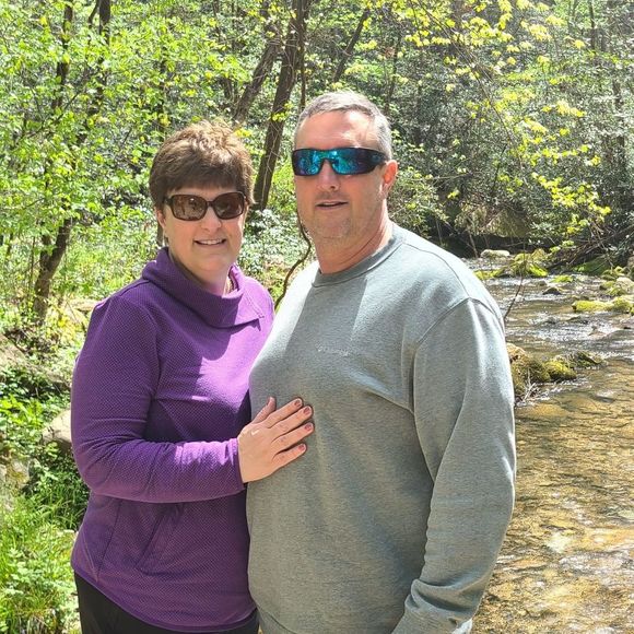 Profile Picture of Amy Alligood (@amydoug67) on Poshmark