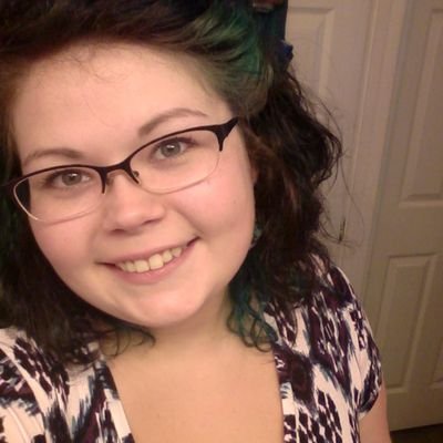 Profile Picture of Alexandra Hinton (@aph358) on Twitter