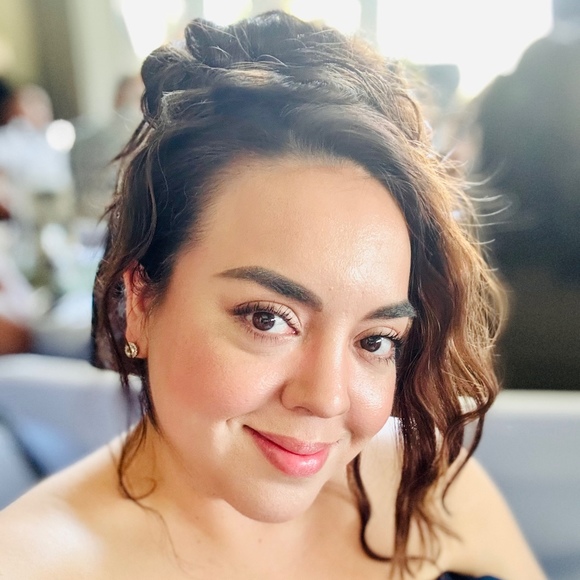 Profile Picture of Michaela Chapman (@mickeychap7) on Poshmark